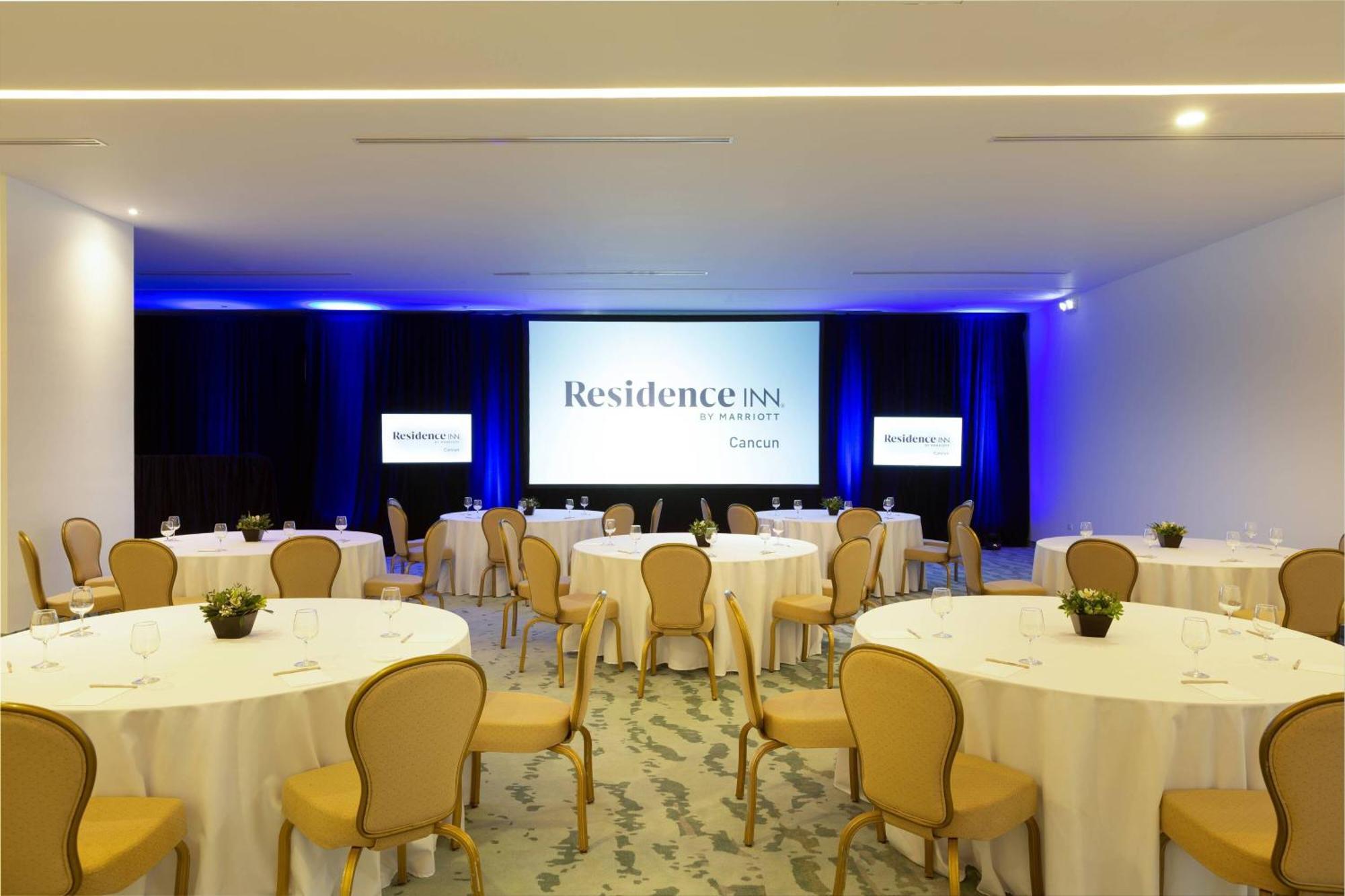 Residence Inn By Marriott Cancun Hotel Zone Εξωτερικό φωτογραφία