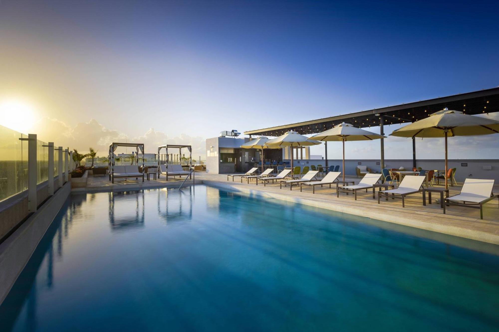Residence Inn By Marriott Cancun Hotel Zone Εξωτερικό φωτογραφία