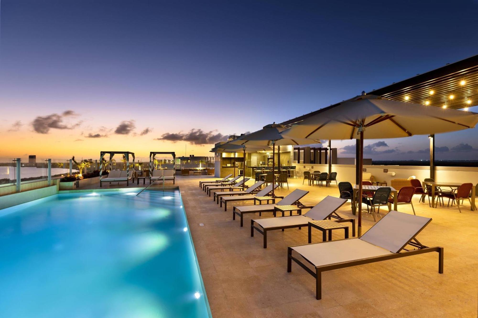 Residence Inn By Marriott Cancun Hotel Zone Εξωτερικό φωτογραφία