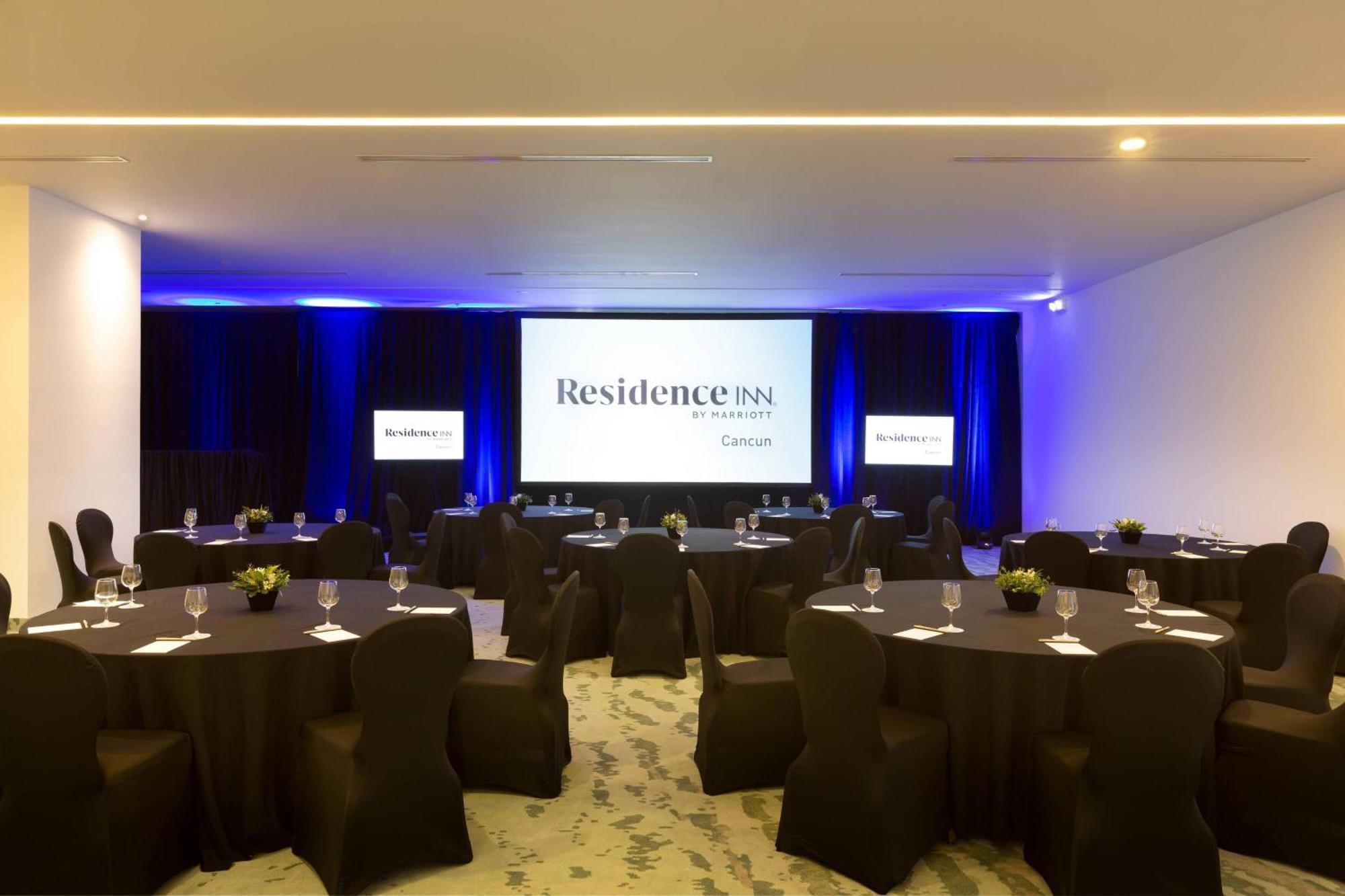 Residence Inn By Marriott Cancun Hotel Zone Εξωτερικό φωτογραφία