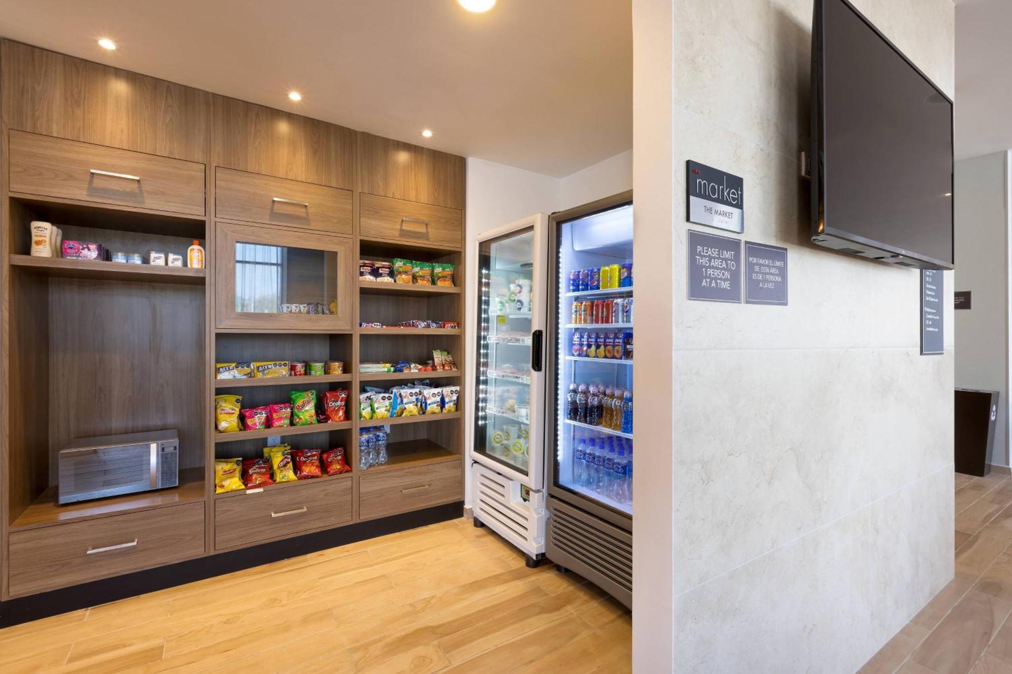 Residence Inn By Marriott Cancun Hotel Zone Εξωτερικό φωτογραφία