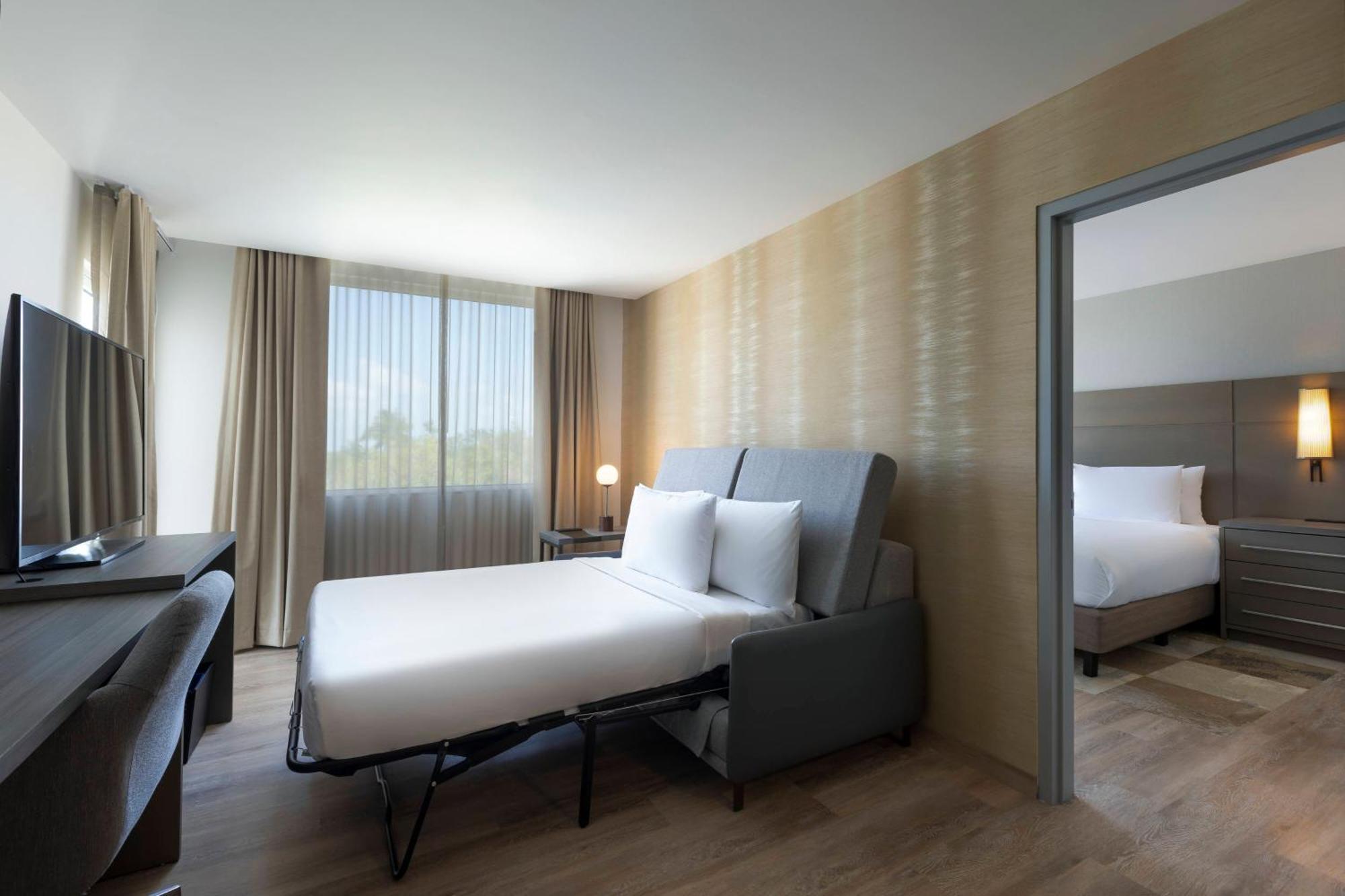 Residence Inn By Marriott Cancun Hotel Zone Εξωτερικό φωτογραφία