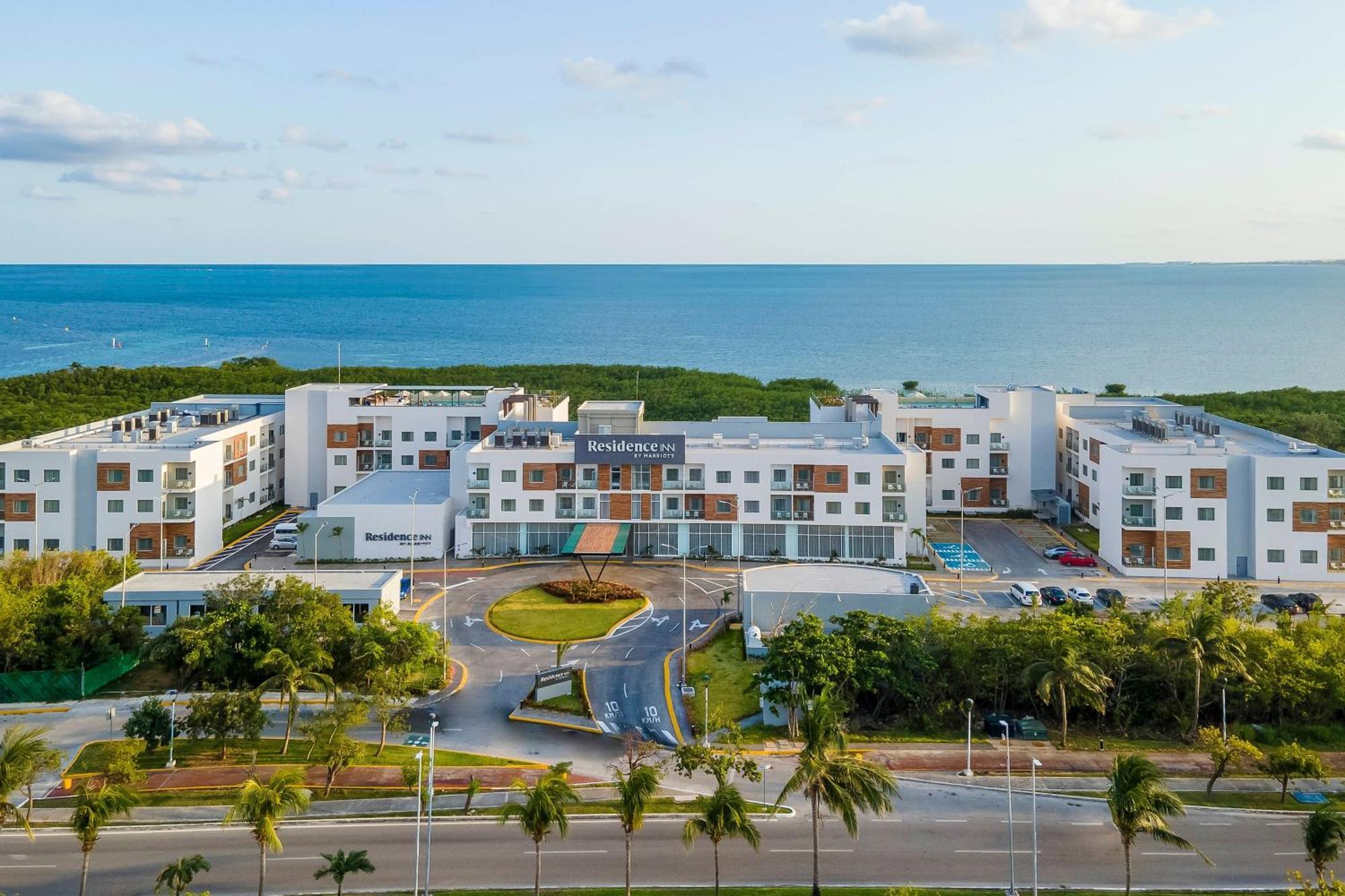Residence Inn By Marriott Cancun Hotel Zone Εξωτερικό φωτογραφία
