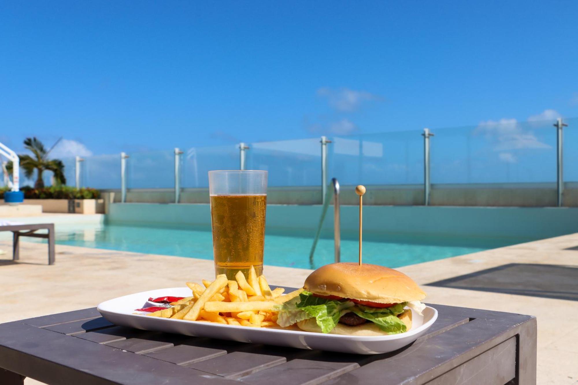 Residence Inn By Marriott Cancun Hotel Zone Εξωτερικό φωτογραφία